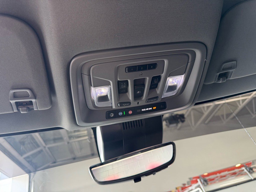 Used 2024 GMC Sierra 1500 Denali w/ Technology Package image 26