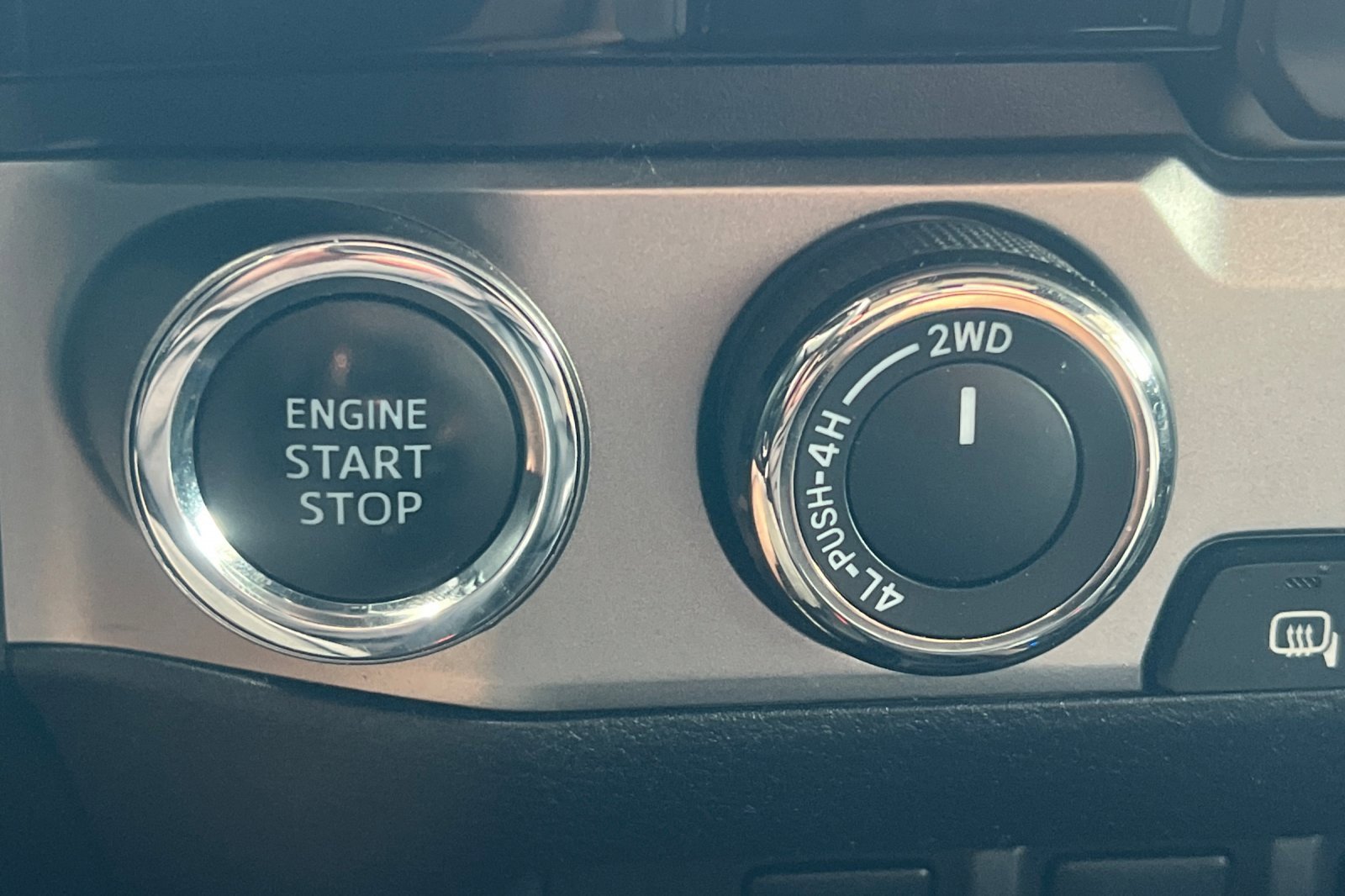 Used 2018 Toyota Tacoma Limited image 18