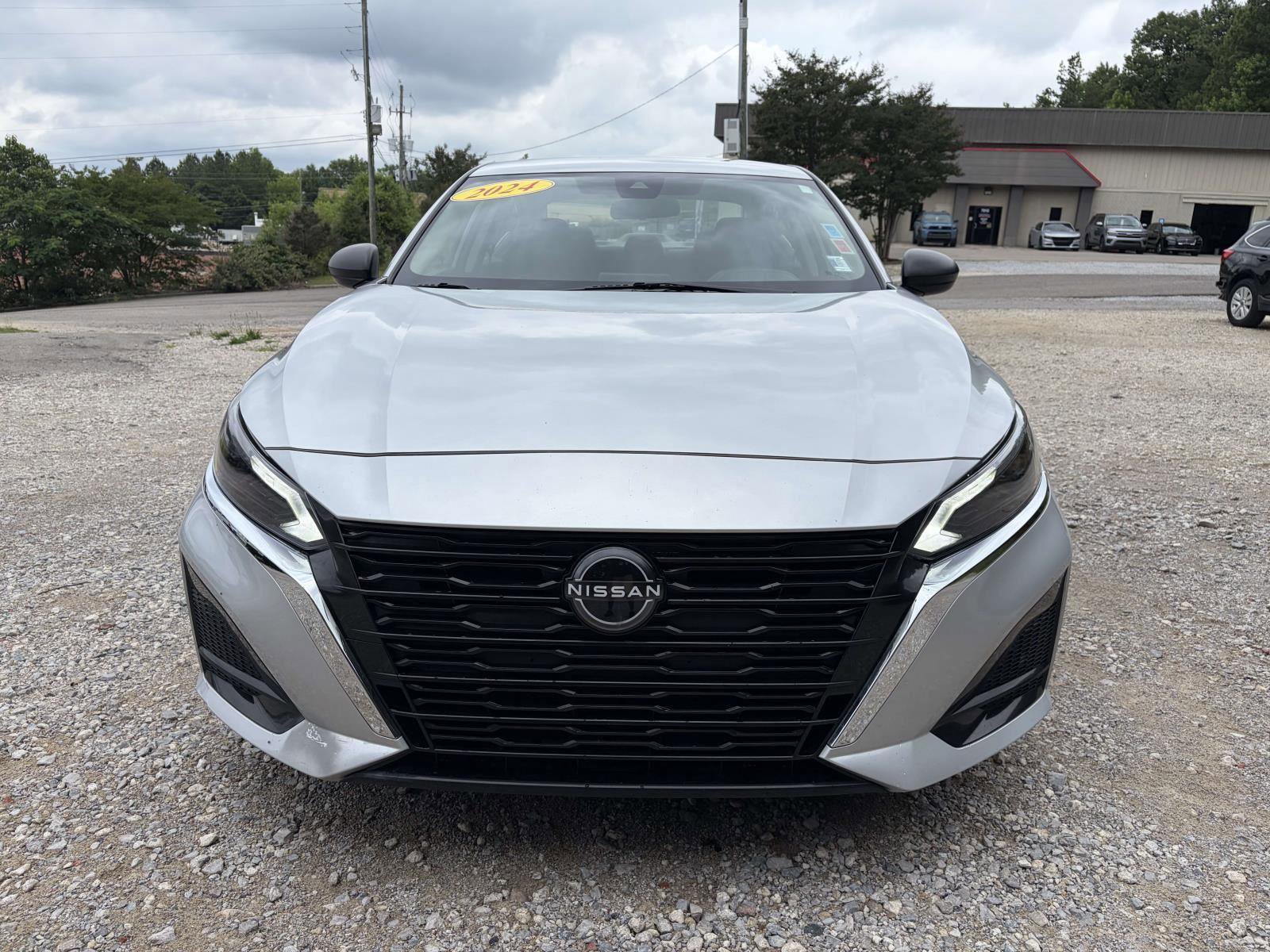 Used 2024 Nissan Altima 2.5 SV FWD image 28