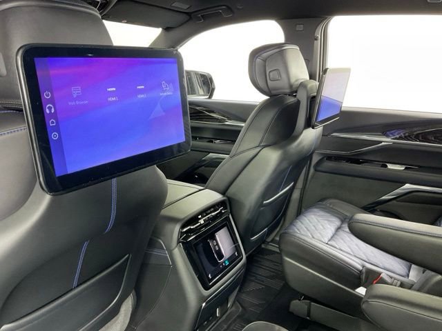 New 2026 Cadillac Escalade IQ Sport 1 w/ LPO, ONYX Package image 28