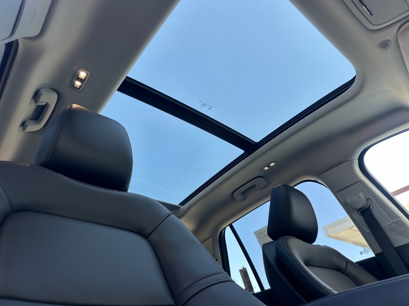 New 2026 Lincoln Aviator AWD image 17