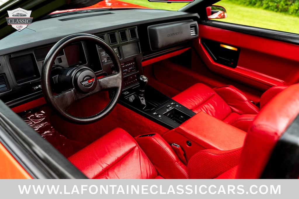 Used 1988 Chevrolet Corvette Convertible RWD image 10