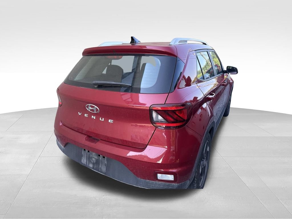 Used 2021 Hyundai Venue SEL FWD image 6
