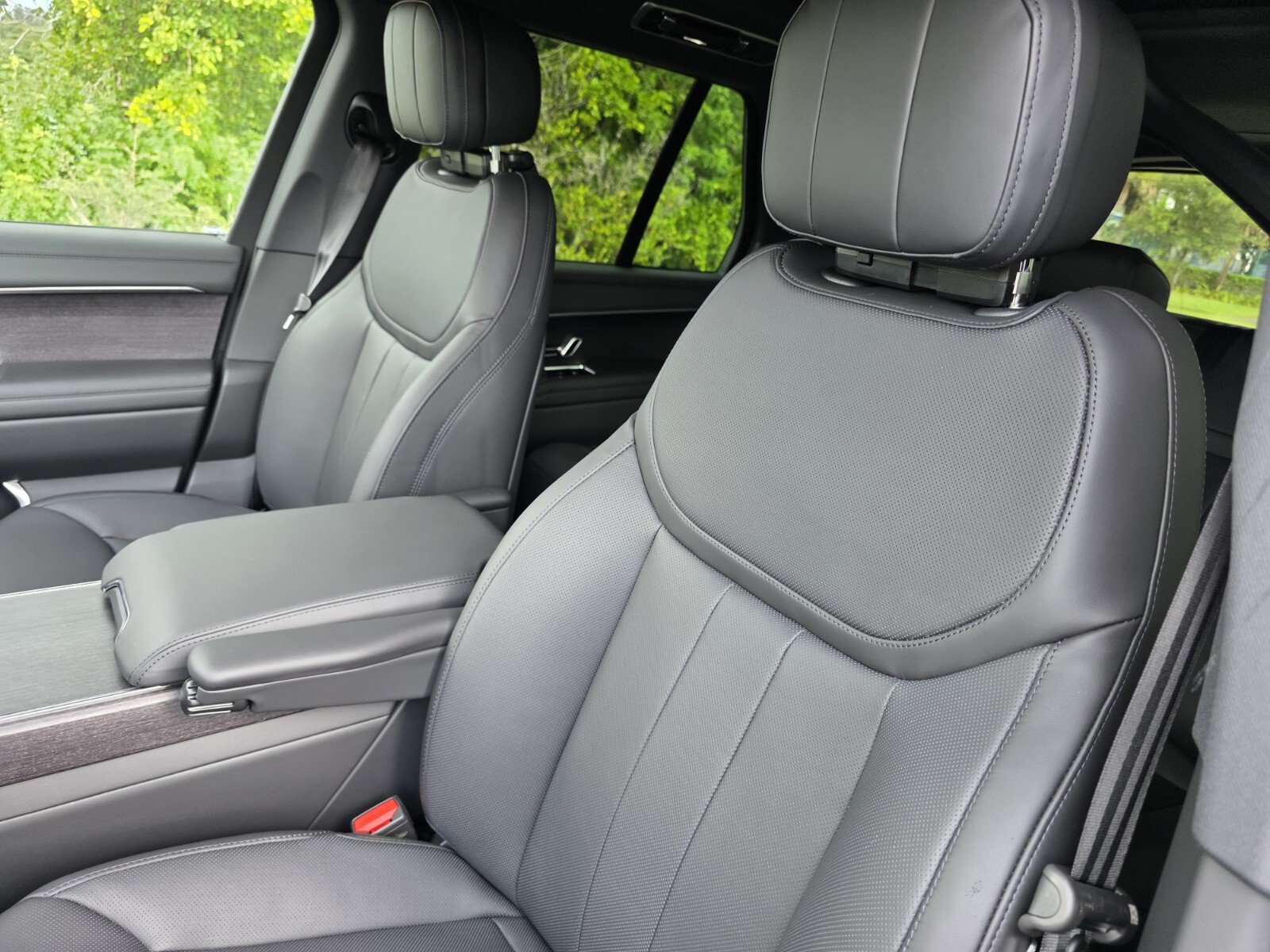 New 2026 Land Rover Range Rover SE AWD/4WD image 12