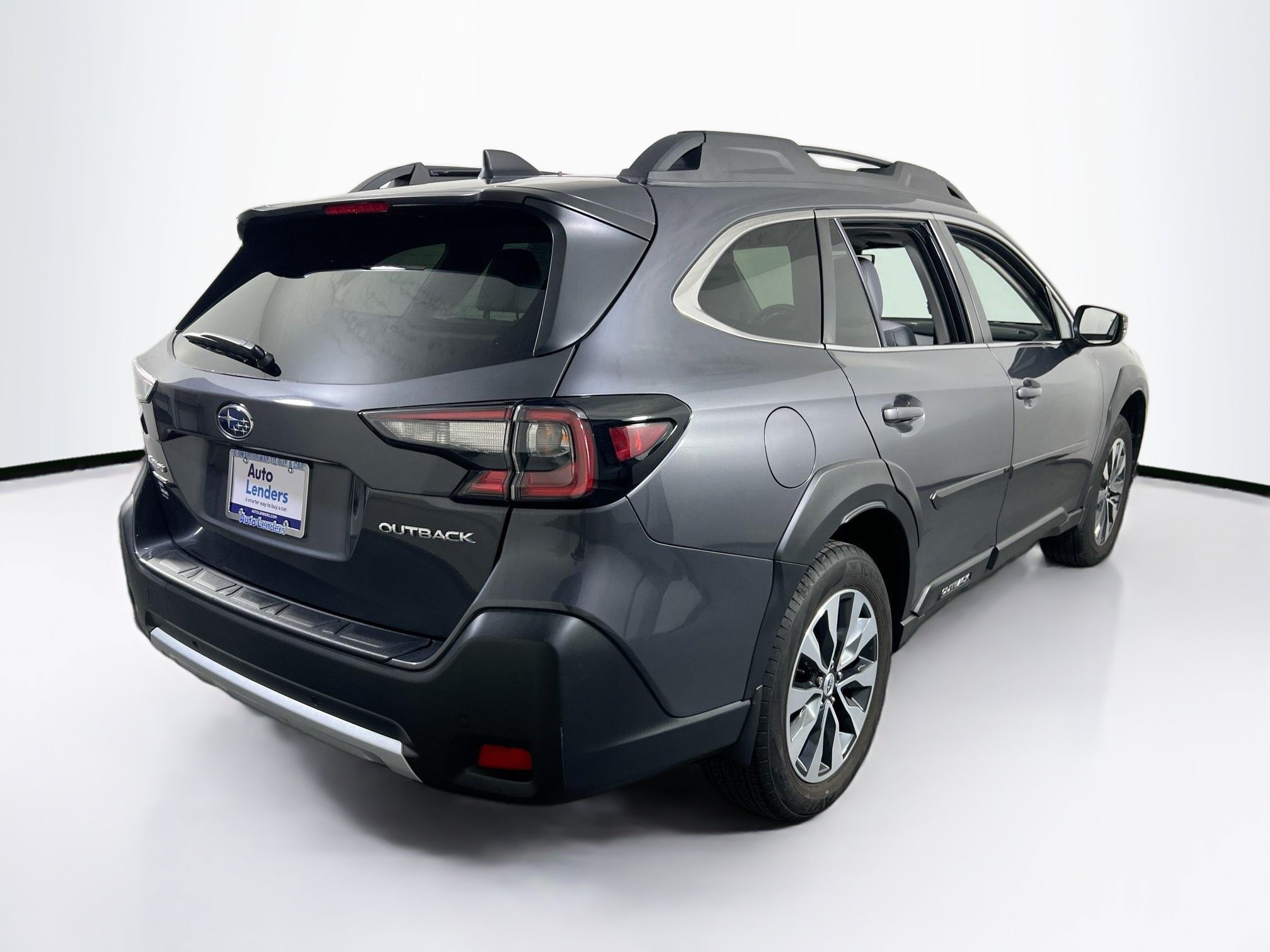 Used 2023 Subaru Outback Limited AWD/4WD image 5
