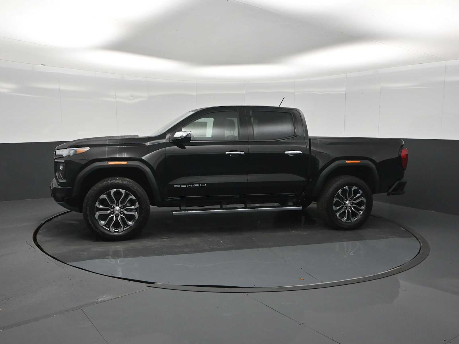 New 2026 GMC Canyon Denali AWD/4WD image 4