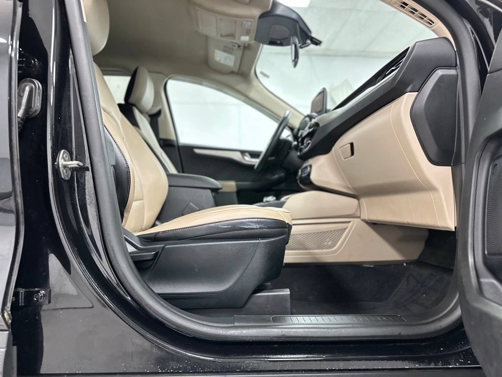 Used 2020 Ford Escape SEL FWD image 24