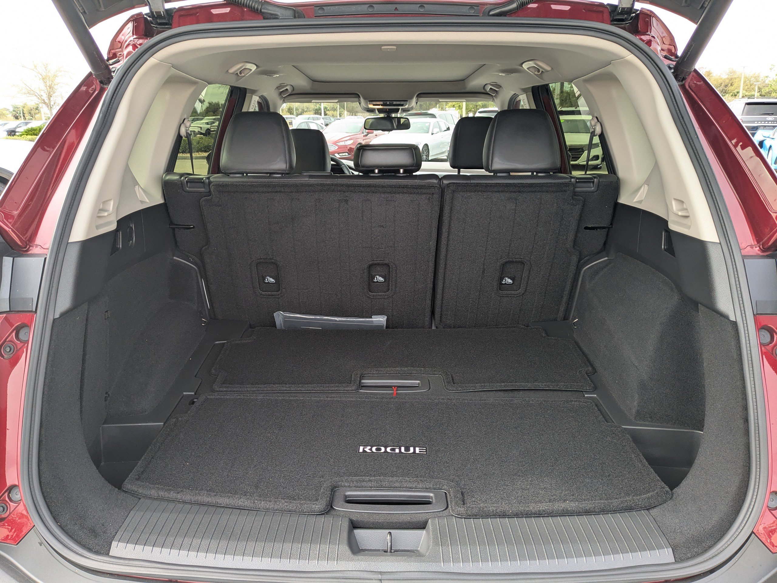 Used 2023 Nissan Rogue Platinum image 13