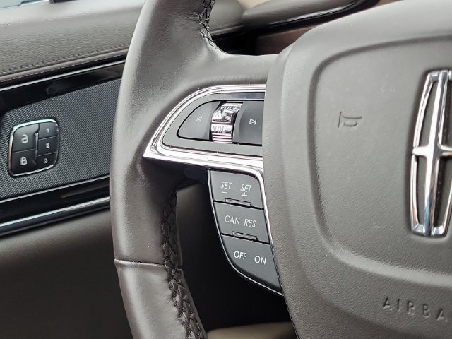 Used 2023 Lincoln Nautilus Reserve FWD image 12