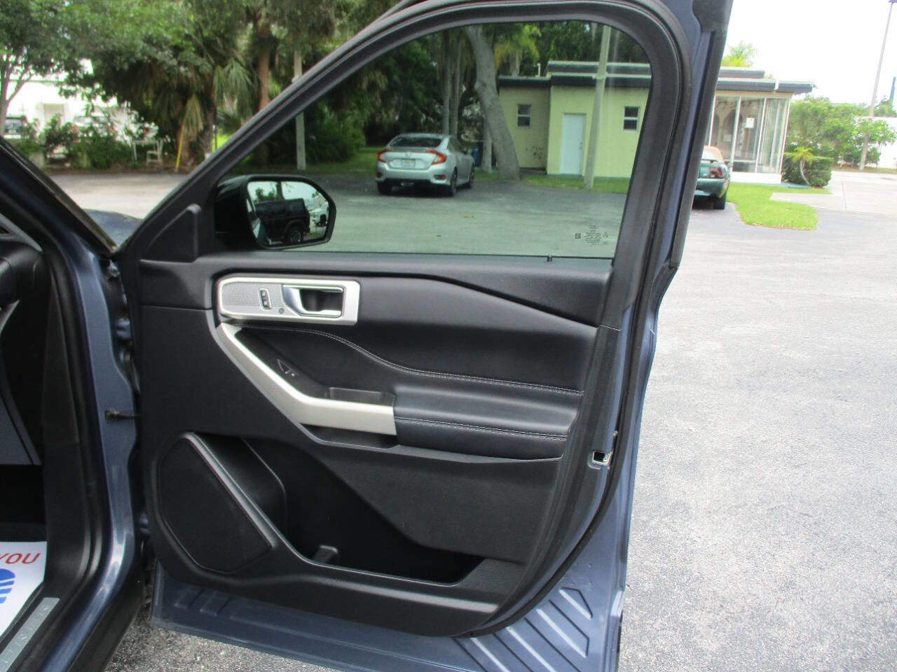 Used 2021 Ford Explorer Limited w/ Equipment Group 301A RWD image 35