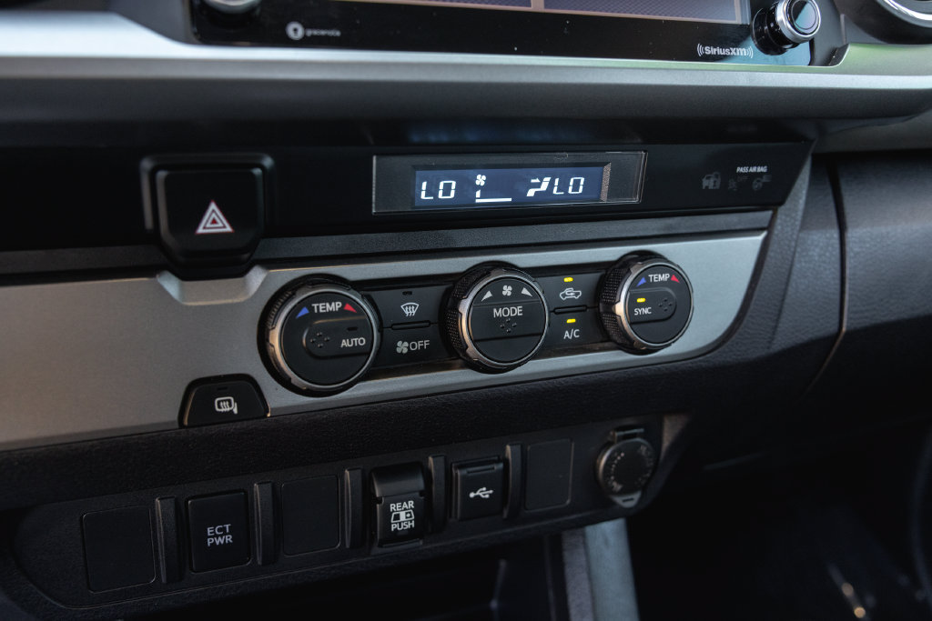 Used 2021 Toyota Tacoma SR5 RWD image 19