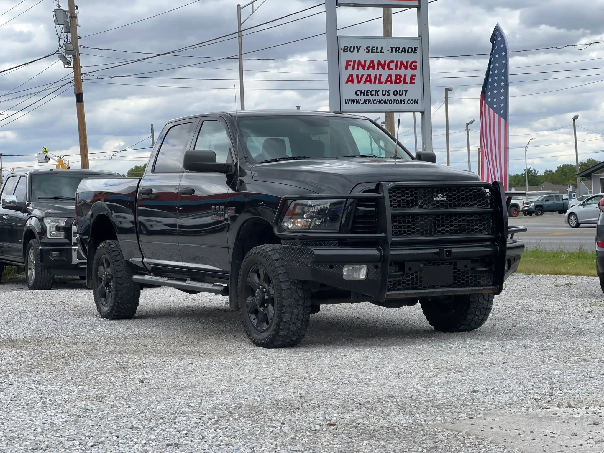 Used 2016 RAM 2500 SLT w/ Black Appearance Group AWD/4WD image 1
