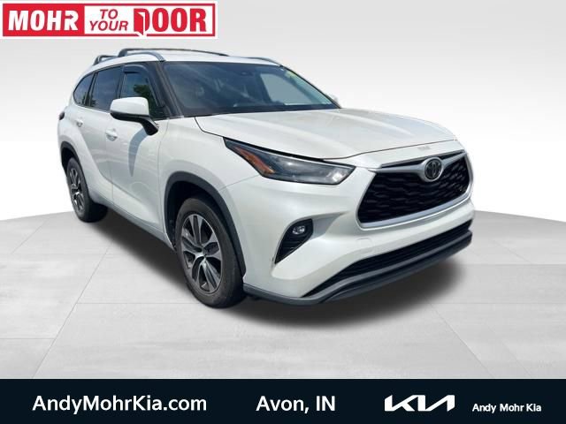 Used 2021 Toyota Highlander XLE FWD 360° Tour