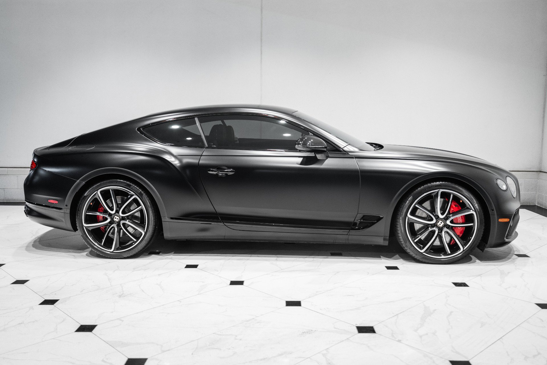 Used 2020 Bentley Continental GT image 5