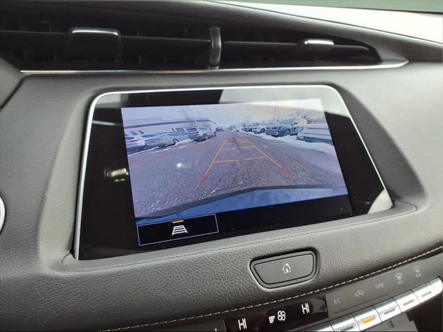 Used 2023 Cadillac XT4 Luxury w/ Cold Weather Package image 22