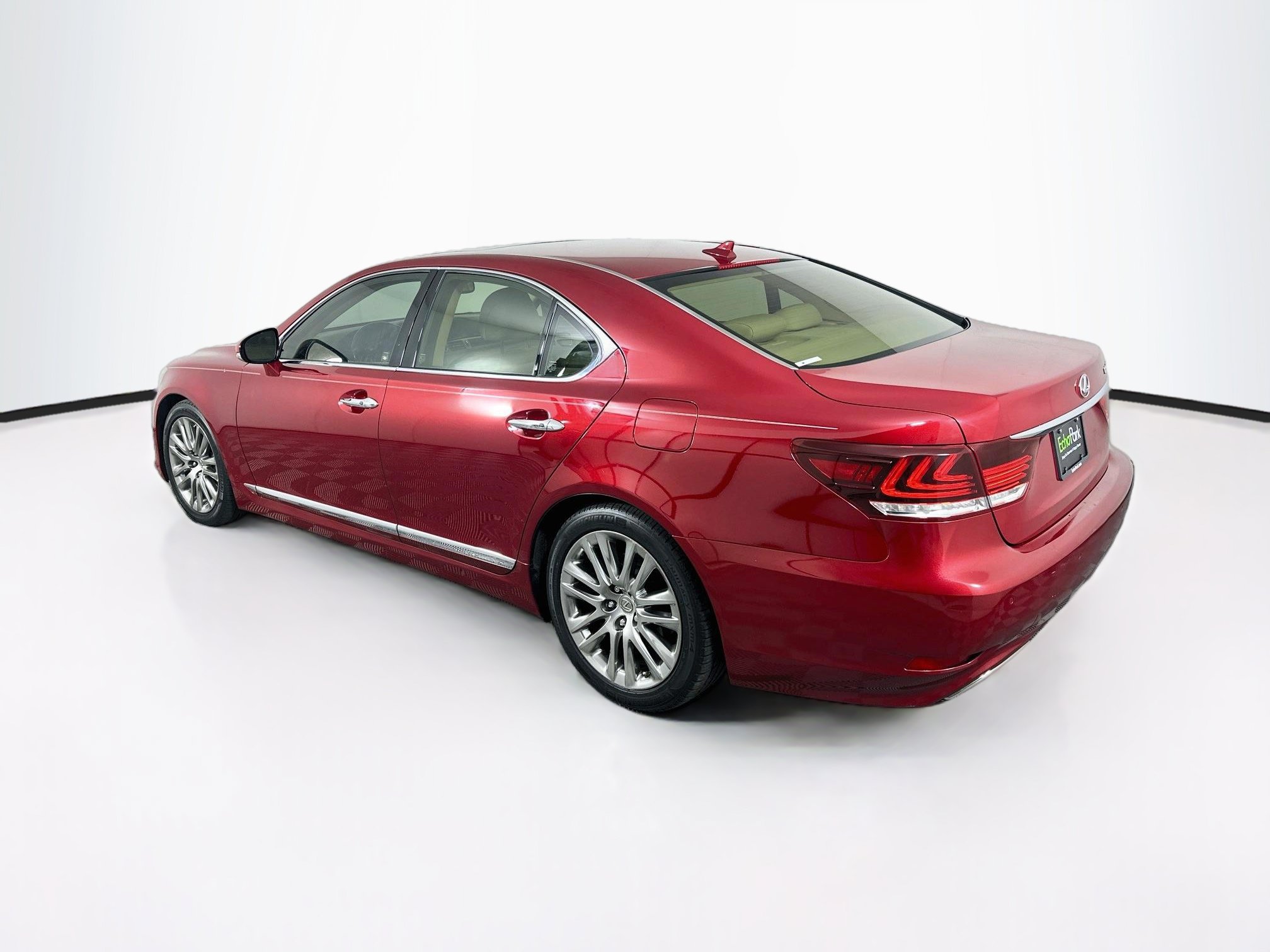 Used 2013 Lexus LS 460 w/ Comfort Pkg RWD image 5