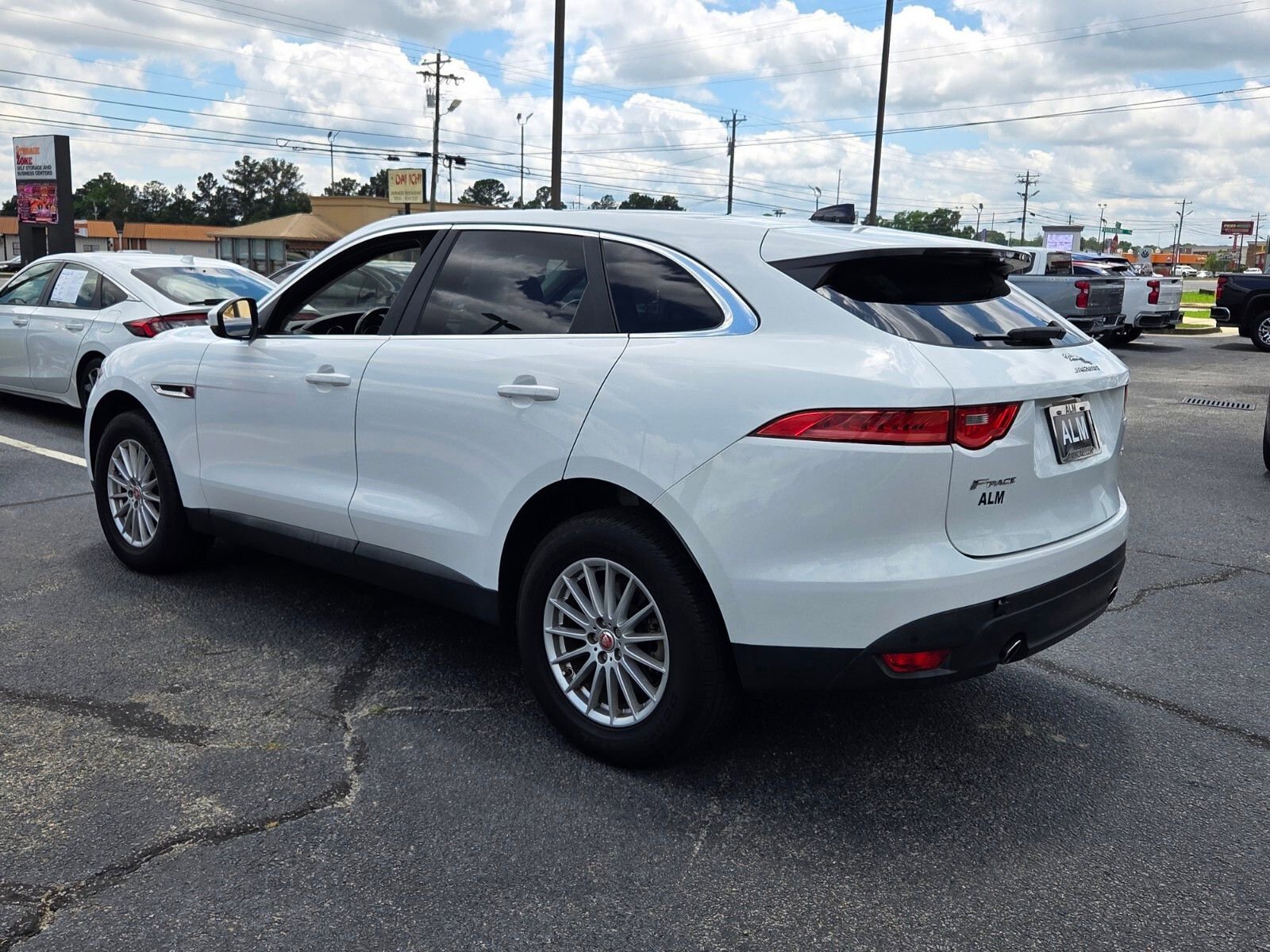 Used 2019 Jaguar F-PACE AWD/4WD image 9