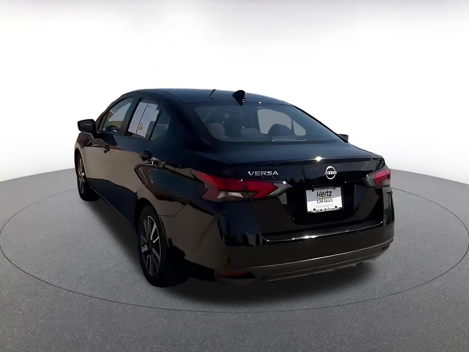 Used 2025 Nissan Versa SV FWD image 11