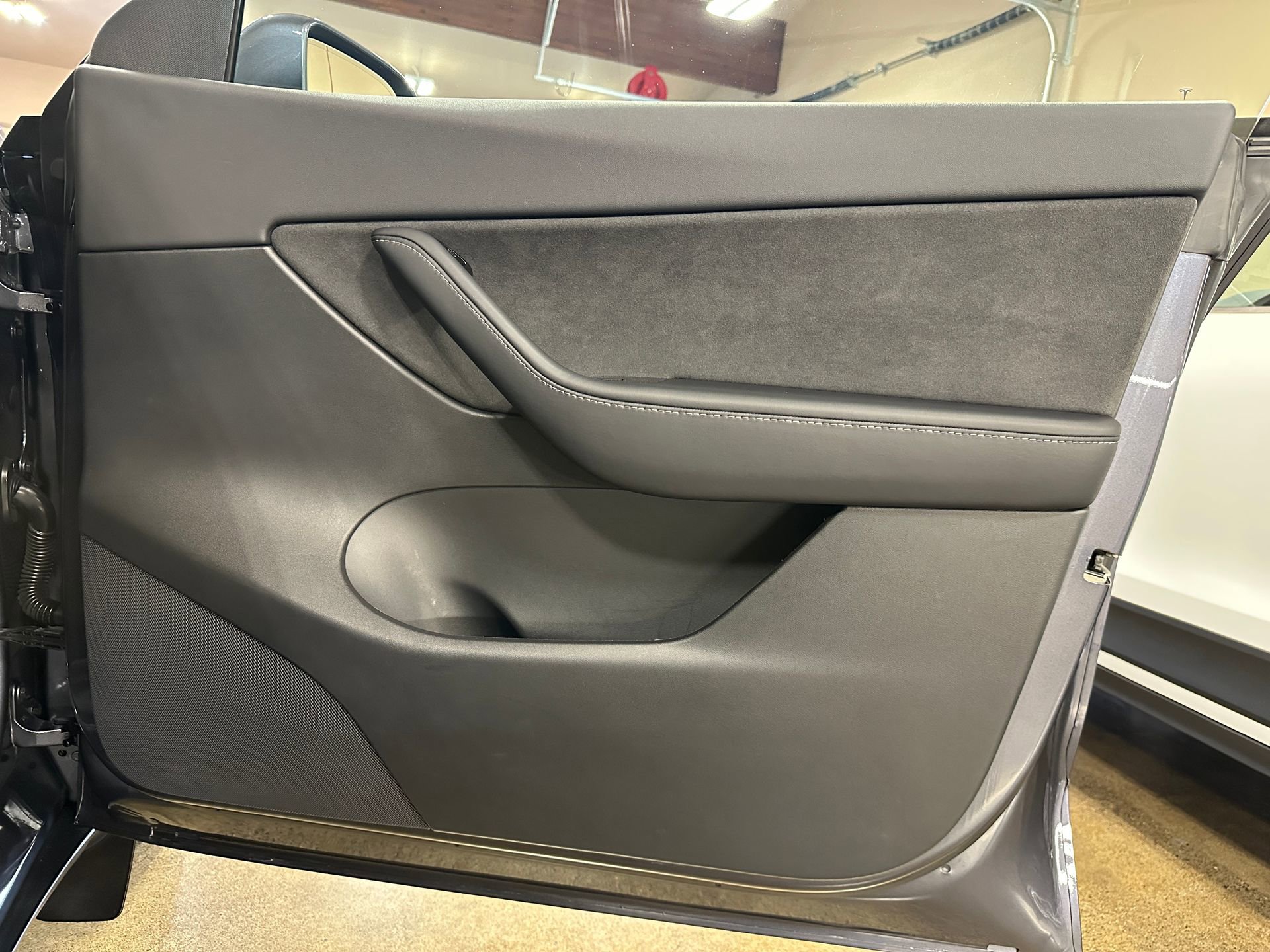 Used 2021 Tesla Model Y Long Range image 26