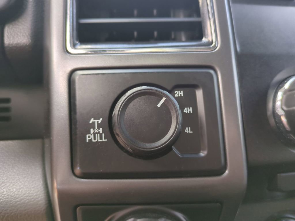 Used 2018 Ford F150 XLT w/ Trailer Tow Package image 26