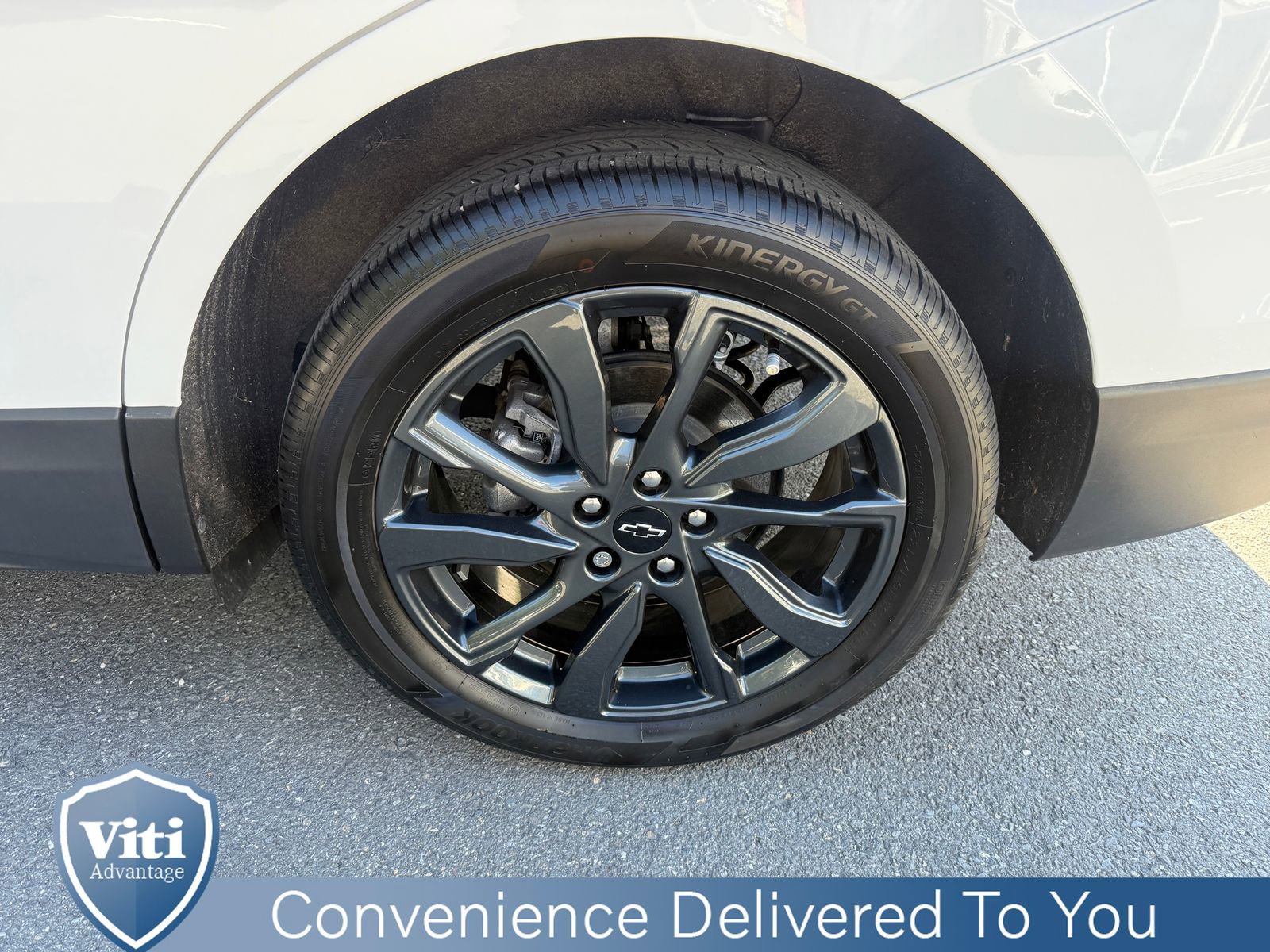 Used 2022 Chevrolet Equinox RS w/ RS Leather Package AWD/4WD image 13