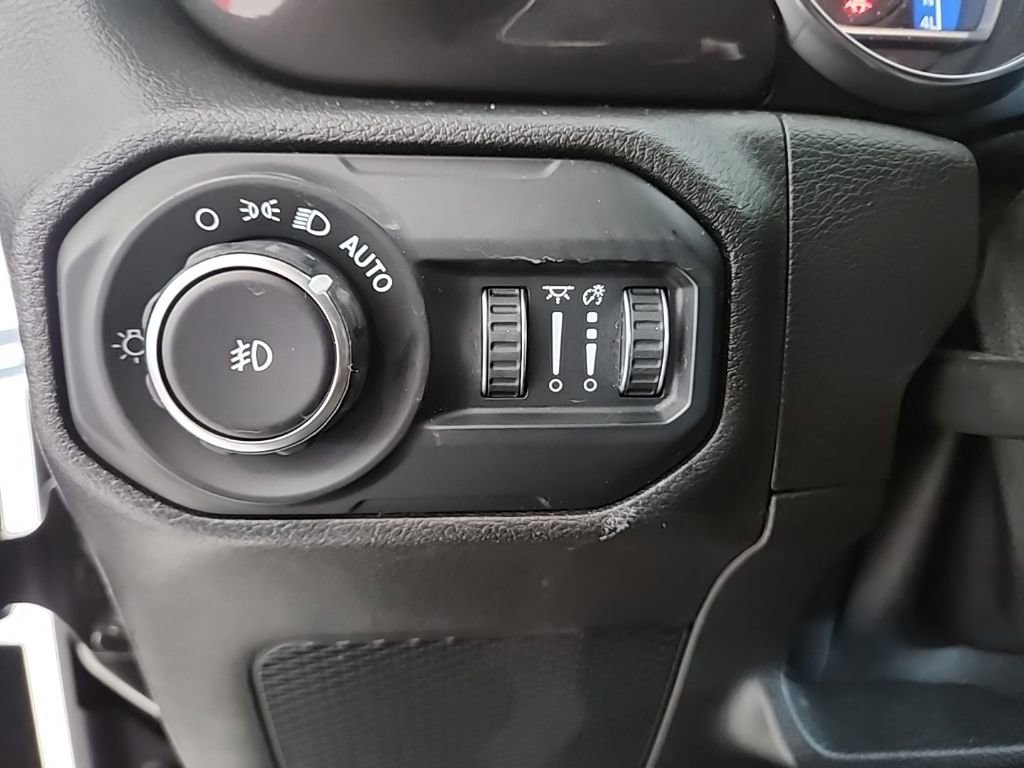 Used 2021 Jeep Wrangler Unlimited Sport AWD/4WD image 38