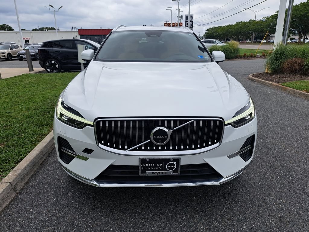 Used 2023 Volvo XC60 B5 Ultimate w/ Protection Package Premier FWD image 3
