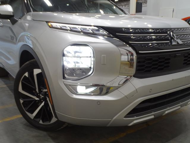 Used 2023 Mitsubishi Outlander SEL image 47