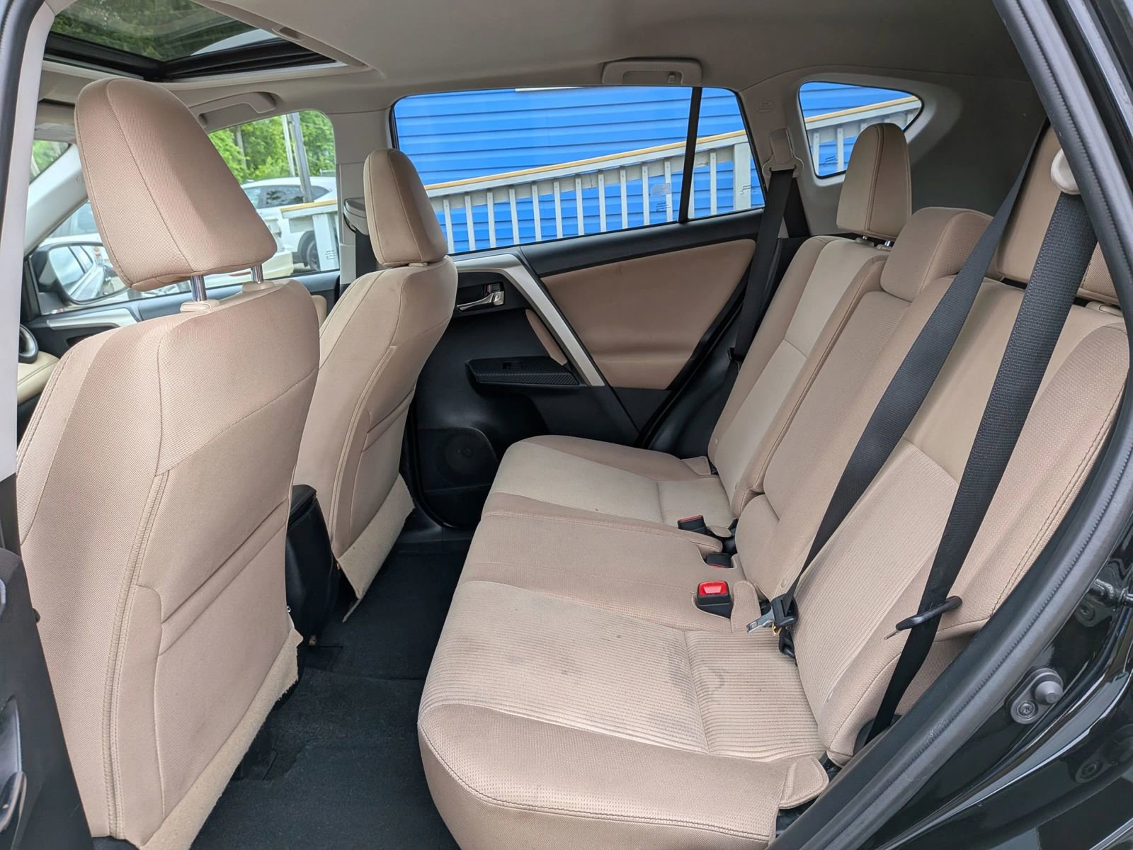 Used 2015 Toyota RAV4 XLE AWD/4WD image 24