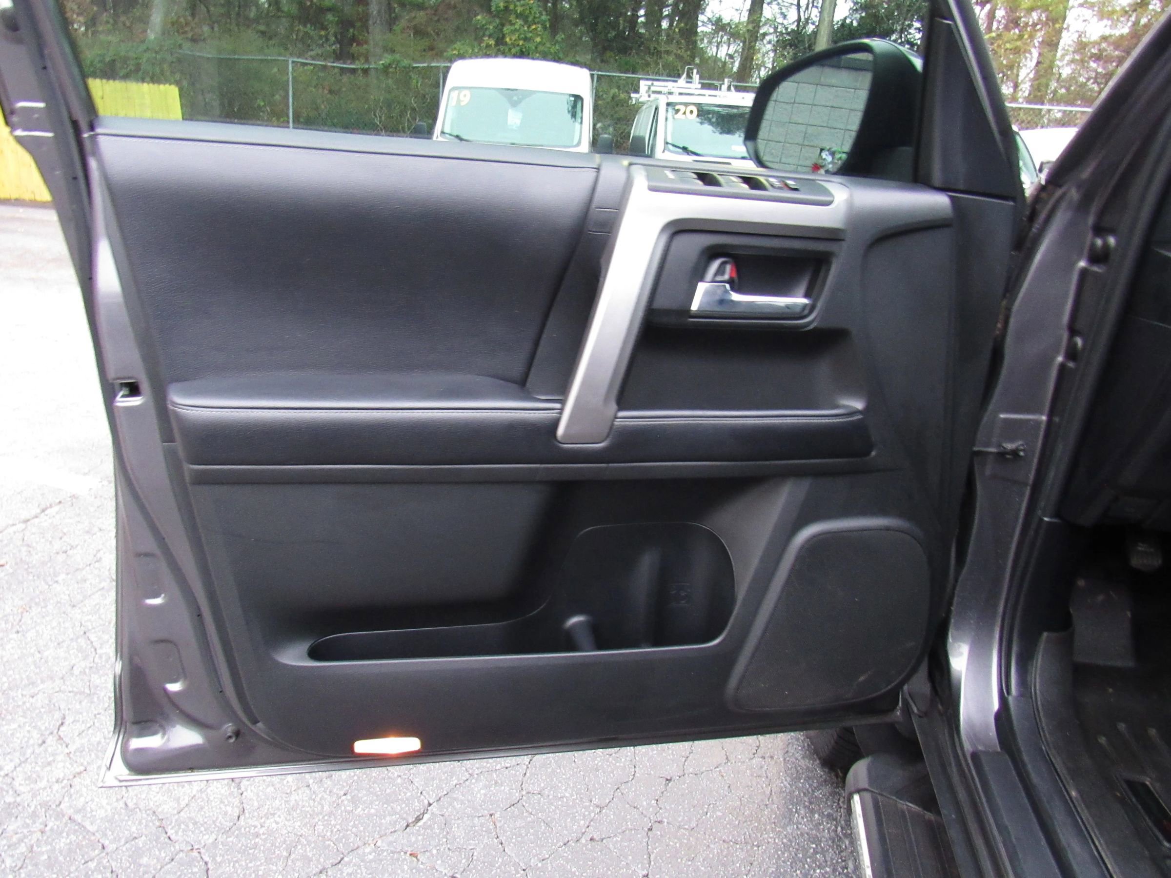 Used 2019 Toyota 4Runner SR5 image 17