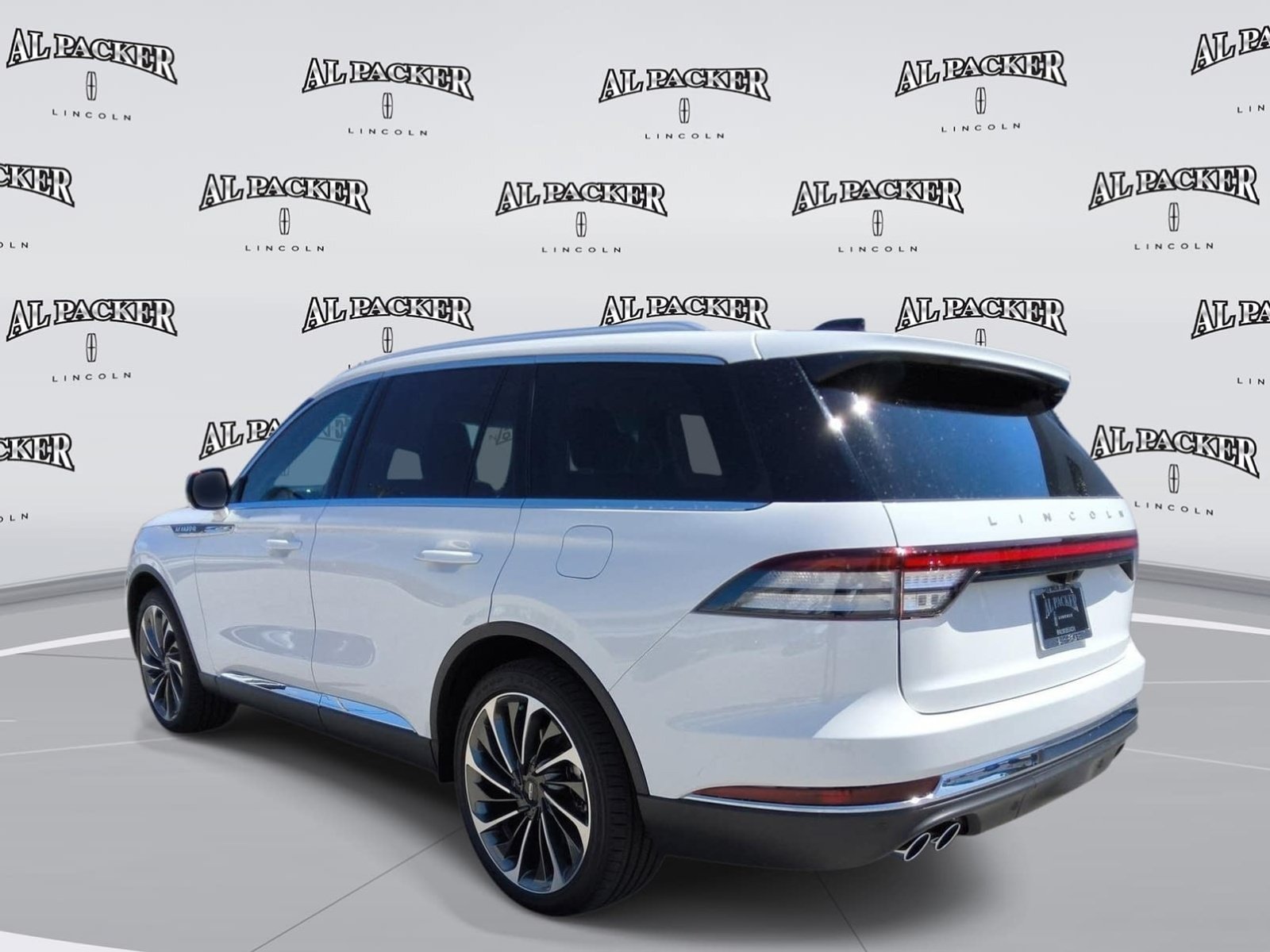 New 2026 Lincoln Aviator Reserve RWD image 3