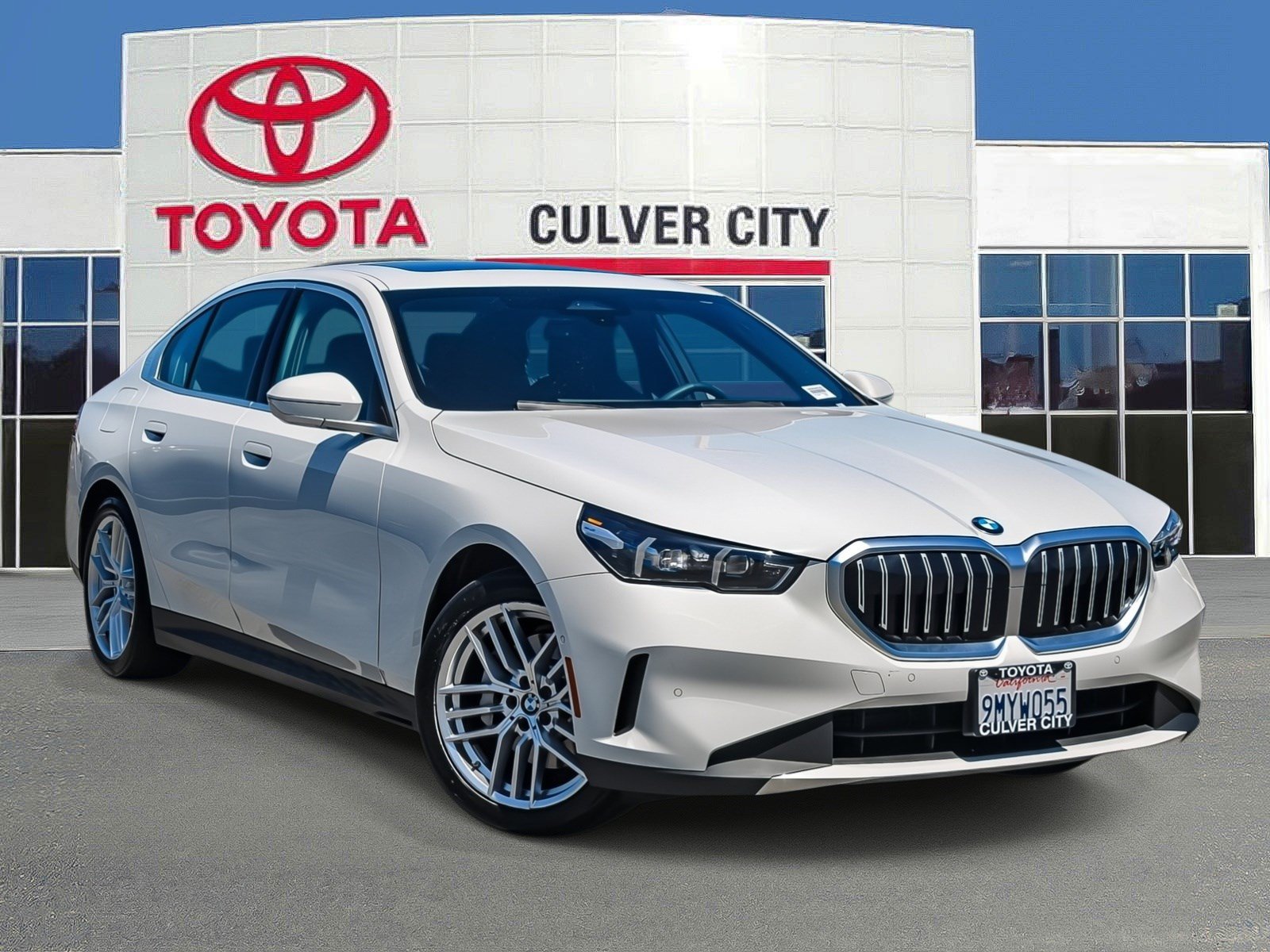 Used 2024 BMW 530i w/ Convenience Package