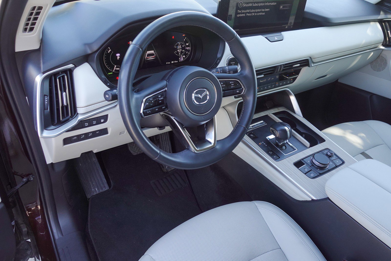 Used 2024 MAZDA CX-90 Plug-In Hybrid w/ Premium Plus image 9