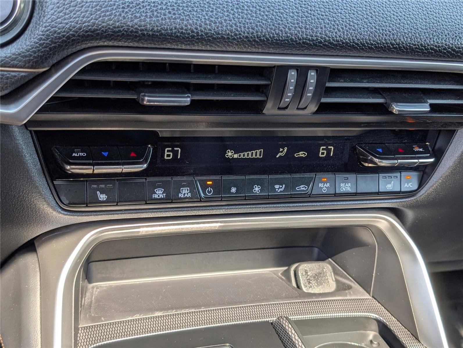 Used 2024 MAZDA CX-90 Plug-In Hybrid w/ Preferred image 31