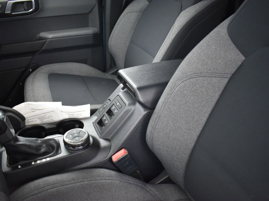 Used 2022 Ford Bronco 4-Door AWD/4WD image 14