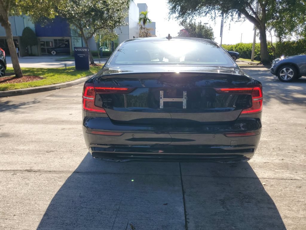 Certified 2024 Volvo S60 B5 Plus FWD image 4