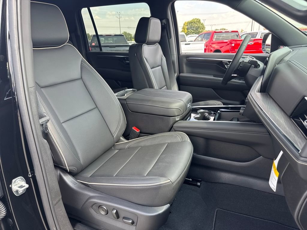 New 2025 Chevrolet Suburban Premier image 12