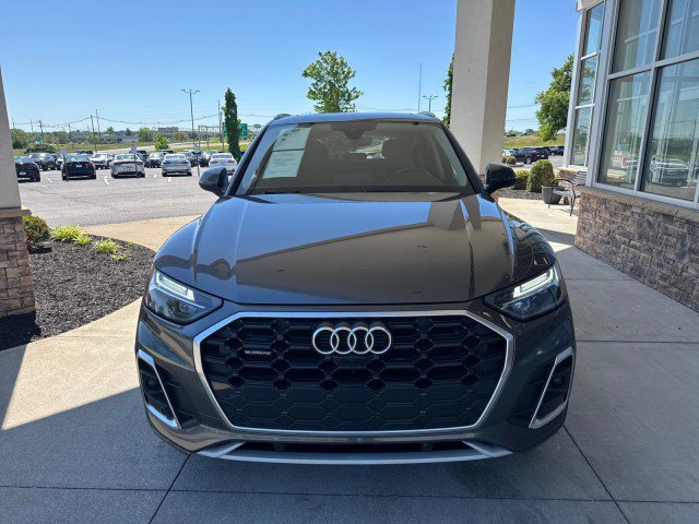 Used 2022 Audi Q5 2.0T Premium Plus w/ Premium Plus Package AWD/4WD image 3