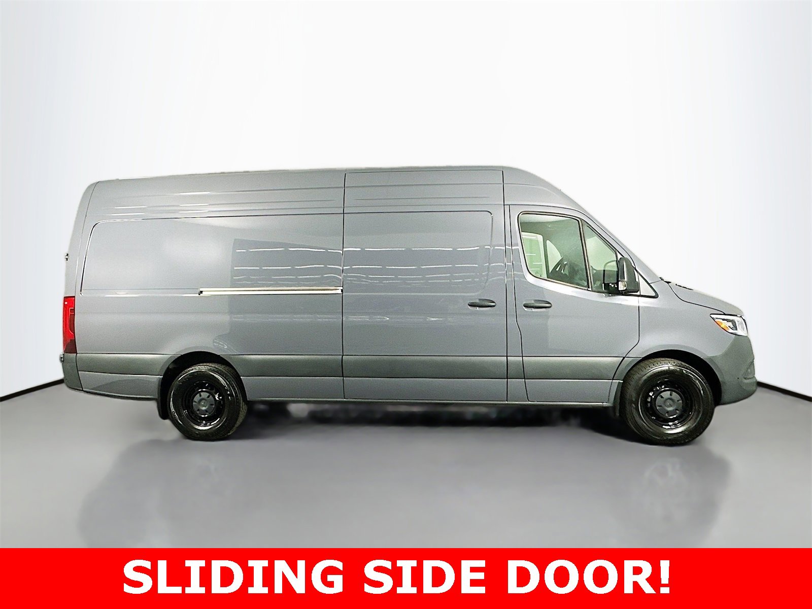Used 2024 Mercedes-Benz Sprinter 2500 image 8
