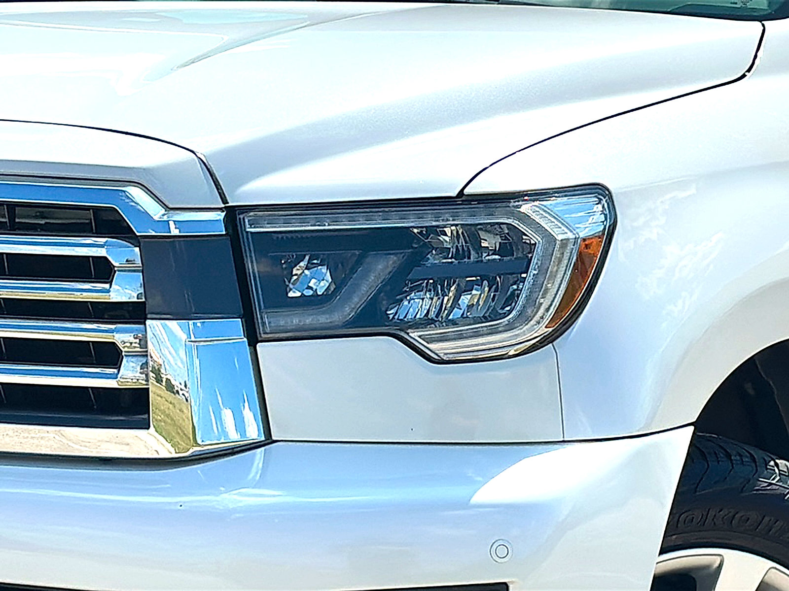 Used 2020 Toyota Sequoia Platinum RWD image 4