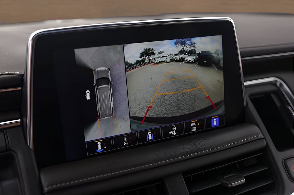 Used 2023 Chevrolet Tahoe Z71 w/ Luxury Package image 17