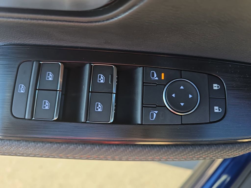 New 2026 Nissan Kicks SR FWD image 31