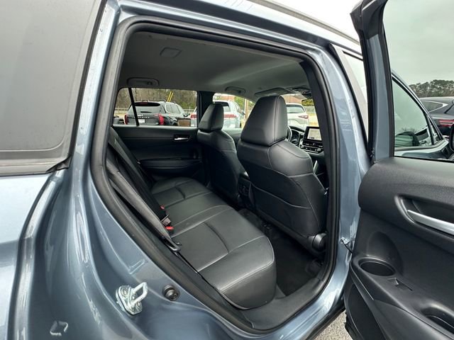 Used 2023 Toyota Corolla Cross XLE image 17