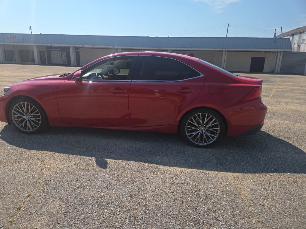 Used 2017 Lexus IS 200t RWD image 7