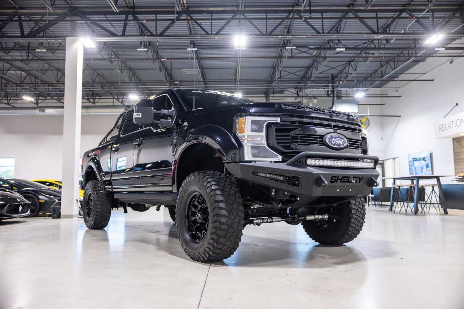 Used 2022 Ford F250 Lariat w/ Lariat Ultimate Package AWD/4WD image 3
