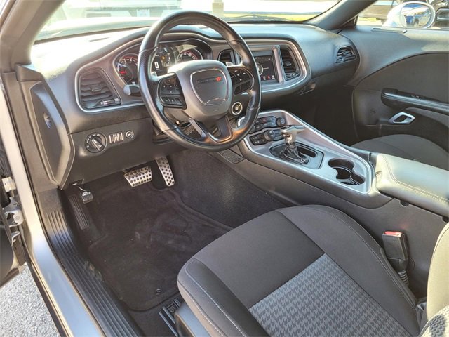 Used 2022 Dodge Challenger R/T image 2