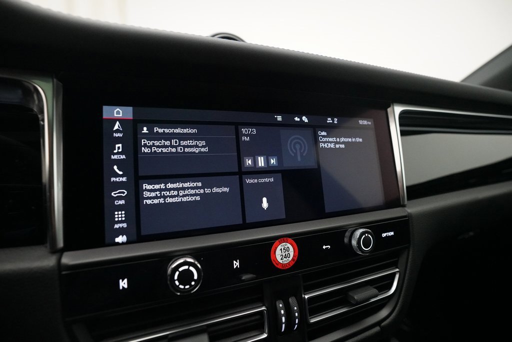 Used 2025 Porsche Macan Turbo image 23