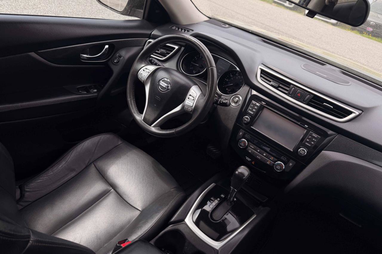 Used 2015 Nissan Rogue SL w/ SL Premium Package image 11