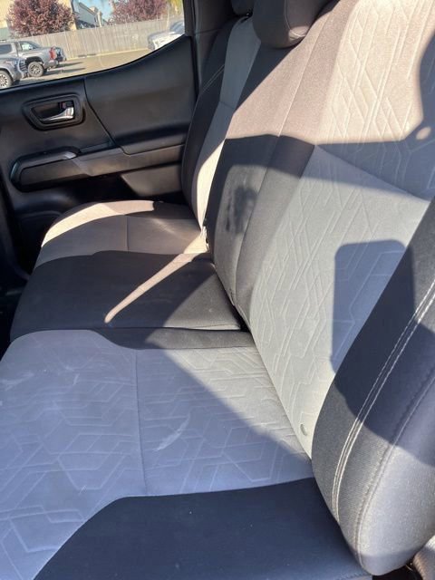 Used 2020 Toyota Tacoma TRD Off-Road w/ Technology Package image 10