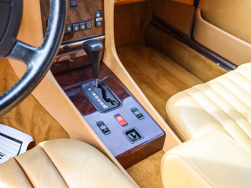 Used 1988 Mercedes-Benz 560 SL image 25